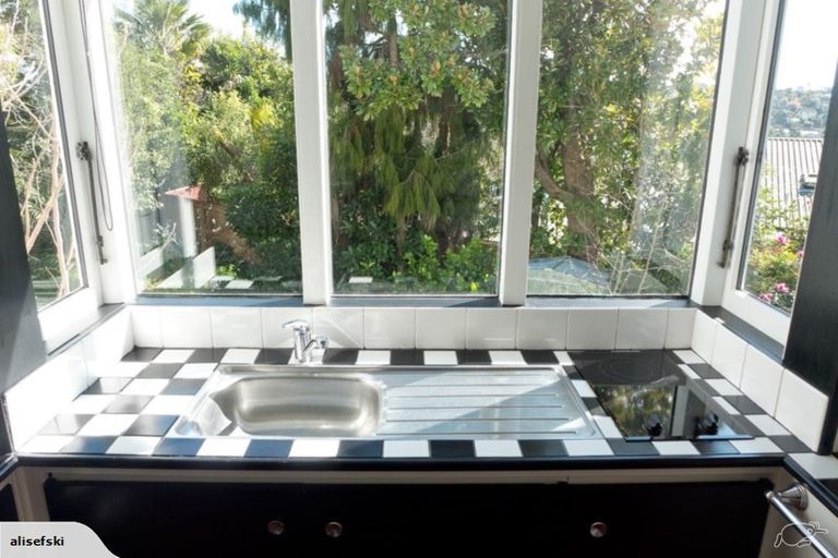 Photo of property in 12 Endeavour Street, Nelson South, Nelson, 7010