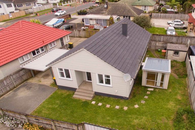 Photo of property in 72b Swaffield Road, Papatoetoe, Auckland, 2025