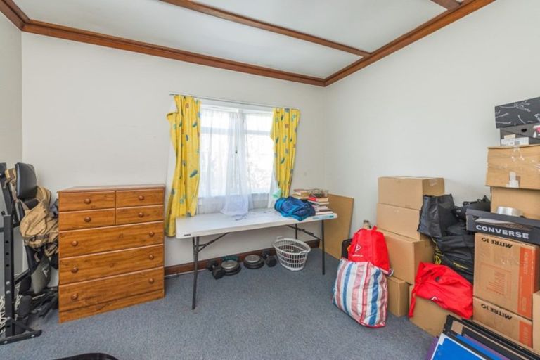 Photo of property in 100 Gonville Avenue, Gonville, Whanganui, 4501