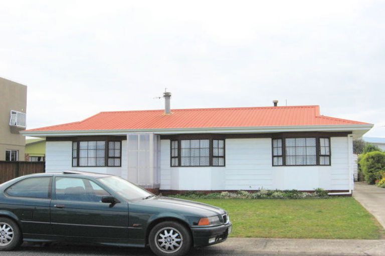 Photo of property in 3 Poplar Street, Whitianga, 3510