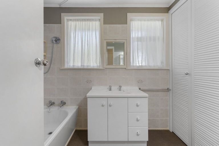 Photo of property in 80 Rangipoia Place, Turangi, 3334