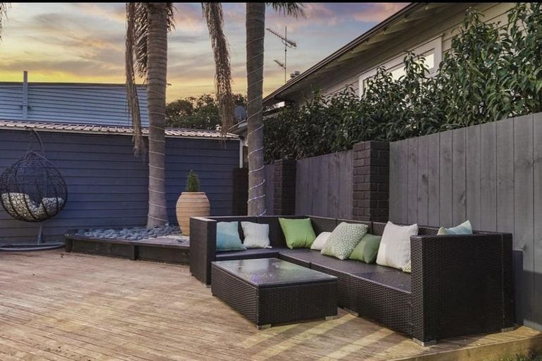 Photo of property in 5a Bruce Street, Northcote Point, Auckland, 0627