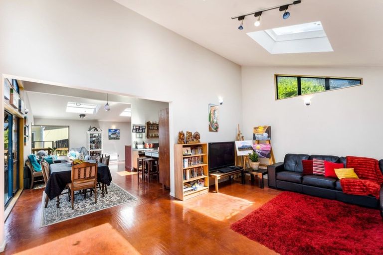 Photo of property in 13a Ferry Road, Days Bay, Lower Hutt, 5013