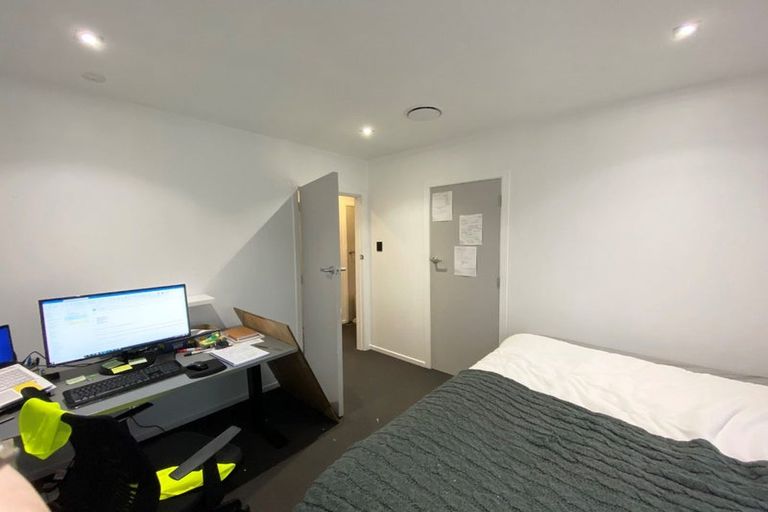 Photo of property in 9 Thames Street, Welbourn, New Plymouth, 4310