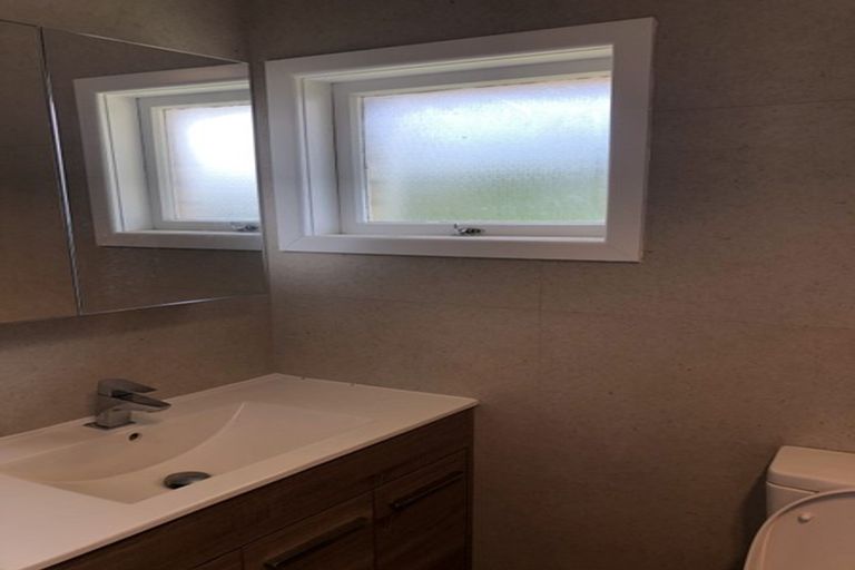 Photo of property in 3/3 Sutton Crescent, Papatoetoe, Auckland, 2025