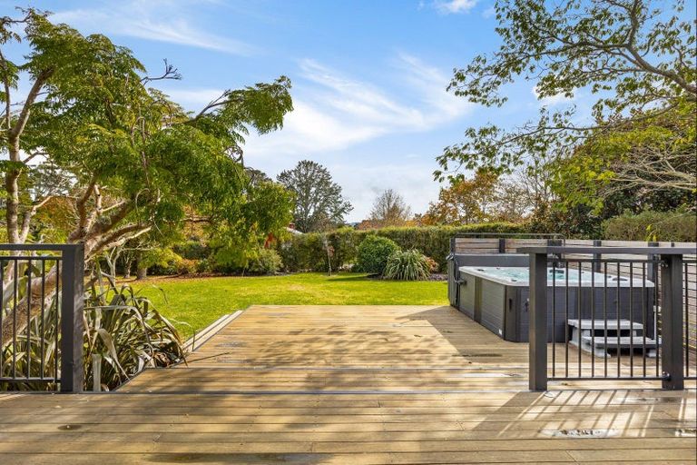 Photo of property in 27 Wintour Road, Waimauku, 0812