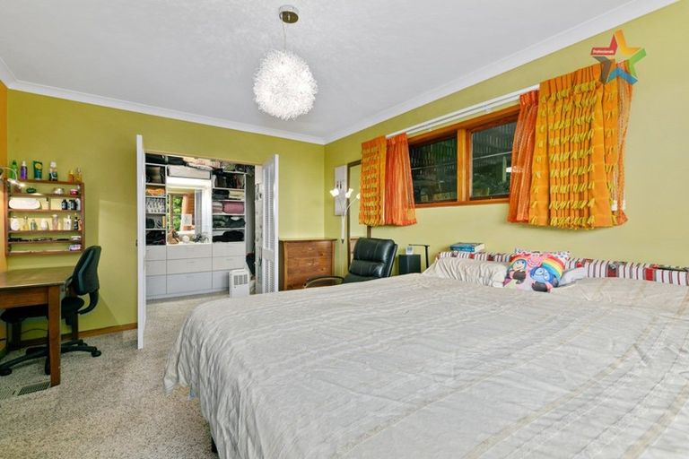 Photo of property in 138 Normandale Road, Normandale, Lower Hutt, 5010