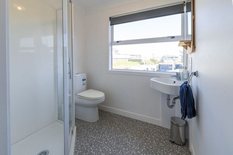 Photo of property in 14 Brown Terrace, Foxton Beach, Foxton, 4815