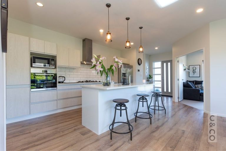 Photo of property in 30 Jelas Drive, Riverhead, 0820