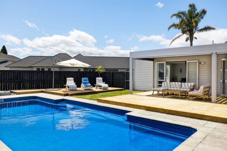 Photo of property in 5 The Esplanade, Huntington, Hamilton, 3210