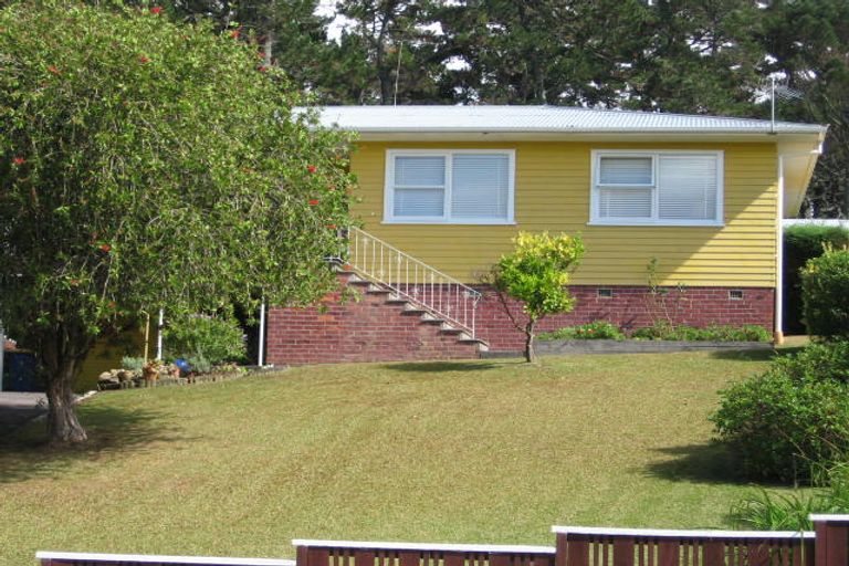 Photo of property in 34 Glendene Avenue, Glendene, Auckland, 0602