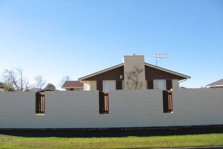 Photo of property in 37 Cardinal Drive, Hillmorton, Christchurch, 8025