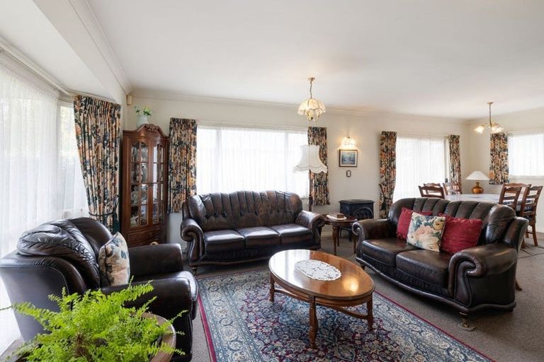 Photo of property in 126 Collins Road, Melville, Hamilton, 3206