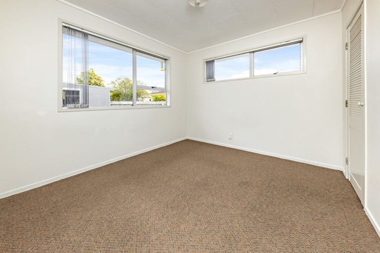 Photo of property in 68 Ferndown Avenue, Papatoetoe, Auckland, 2025