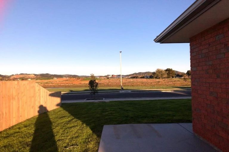 Photo of property in 37 Lake Drive, Tikipunga, Whangarei, 0112