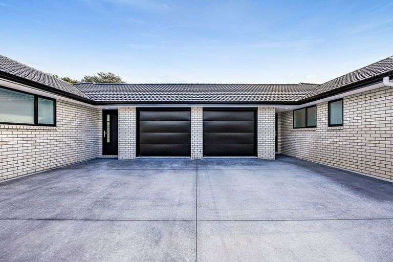 Photo of property in 120 Seaview Road, Westown, New Plymouth, 4310