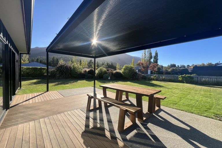 Photo of property in 6 Edna Lane, Lake Hawea, Wanaka, 9382