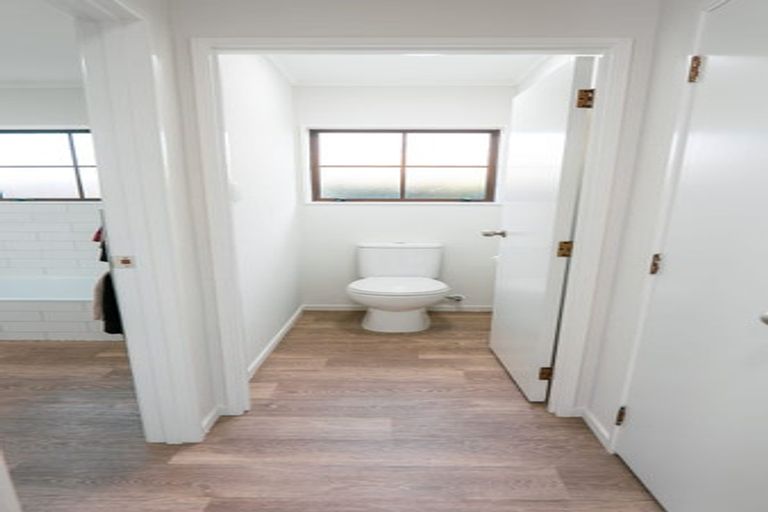 Photo of property in 1/50 Wellington Street, Howick, Auckland, 2014