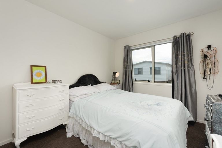 Photo of property in 11 Kamahi Crescent, Papamoa Beach, Papamoa, 3118