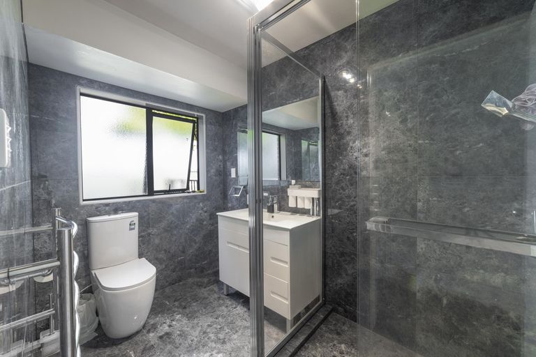 Photo of property in 52d Arimu Road, Papakura, 2110