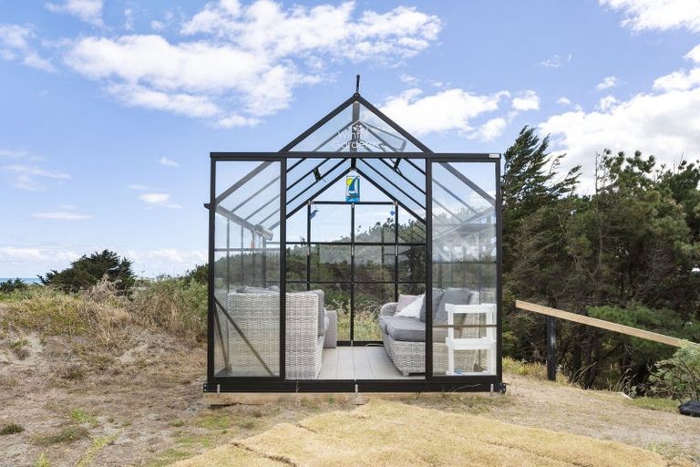 Photo of property in 8 Signal Street, Foxton Beach, Foxton, 4815