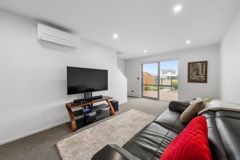 Photo of property in 21 Air Race Lane, Halswell, Christchurch, 8025