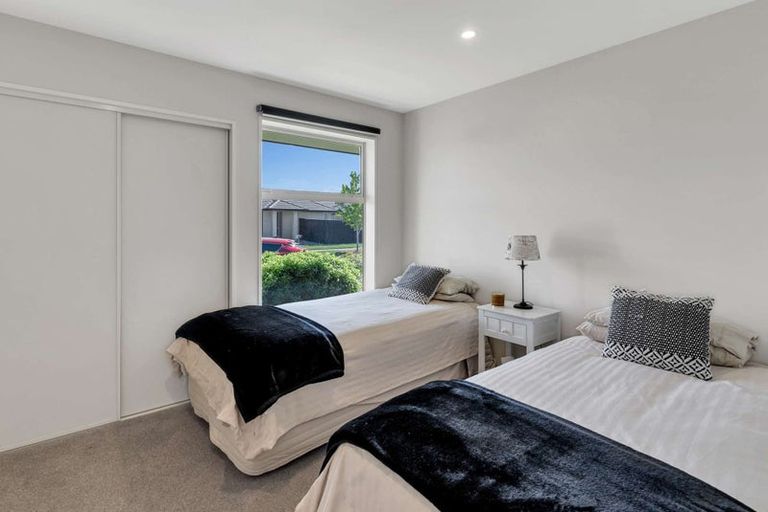 Photo of property in 22 Bradwell Crescent, Halswell, Christchurch, 8025