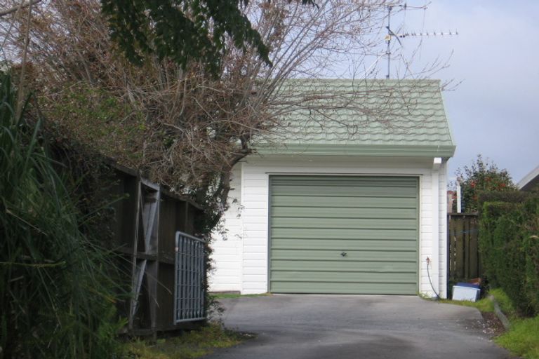 Photo of property in 236 Ngatai Road, Otumoetai, Tauranga, 3110
