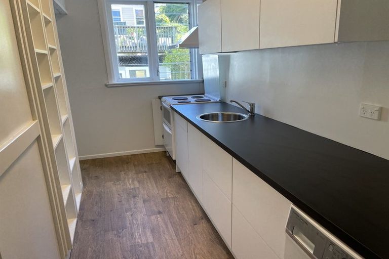 Photo of property in 1/14 Clifton Terrace, Kelburn, Wellington, 6012