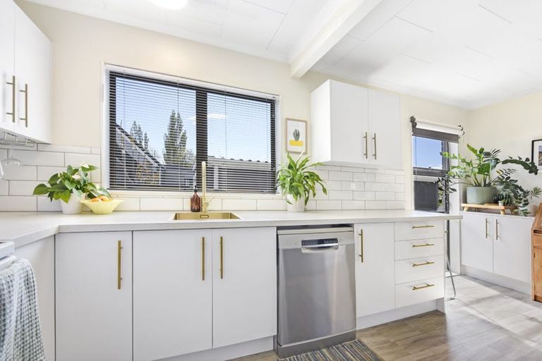 Photo of property in 2/4 Byron Place, Stoke, Nelson, 7011