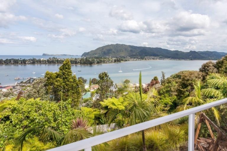 Photo of property in 6 Tairua Heights, Tairua, 3508