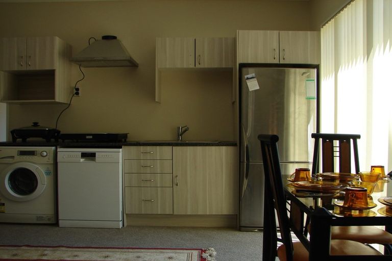 Photo of property in 9 Keating Rise, Northcross, Auckland, 0632