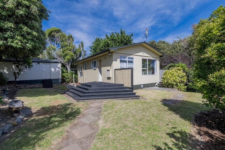 Photo of property in 8 Campion Road, Waikanae Beach, Waikanae, 5036