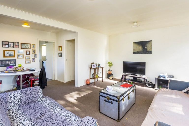Photo of property in 99b Bird Grove, Stokes Valley, Lower Hutt, 5019