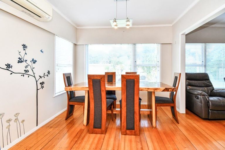 Photo of property in 2 Hillcrest Grove, Hillpark, Auckland, 2102