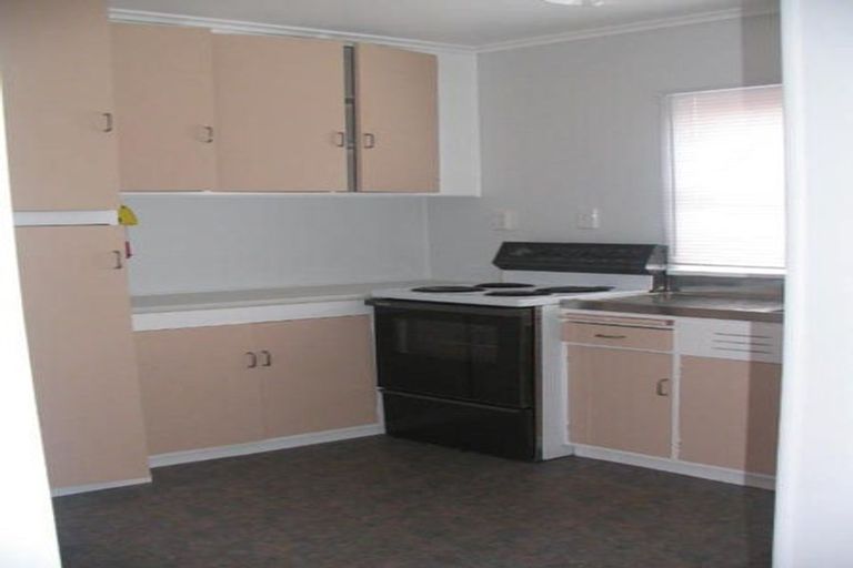 Photo of property in 28-30 Lake Pupuke Drive, Takapuna, Auckland, 0622