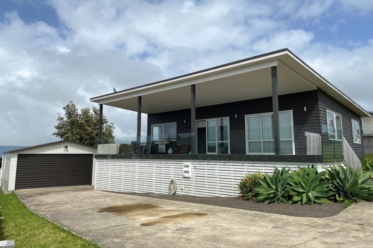 Photo of property in 129 Centennial Drive, Whitianga, 3510