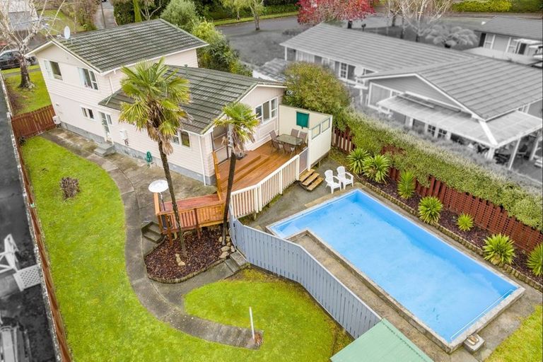 Photo of property in 15 Zeala Grove, Stokes Valley, Lower Hutt, 5019