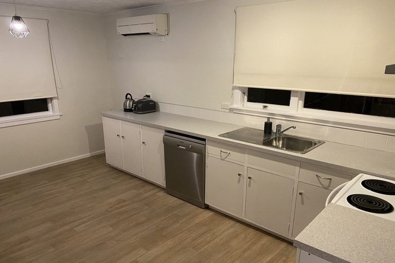 Photo of property in 2/18 Selwyn Street, Somerfield, Christchurch, 8024