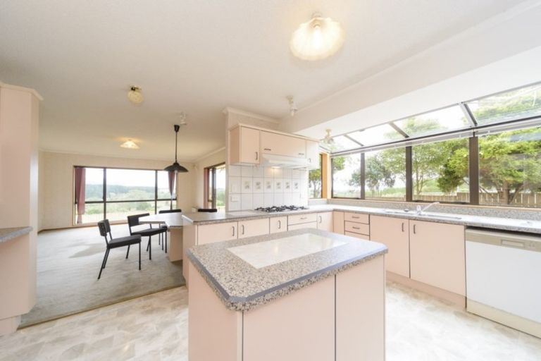 Photo of property in 62 Pacific Drive, Fitzherbert, Palmerston North, 4410