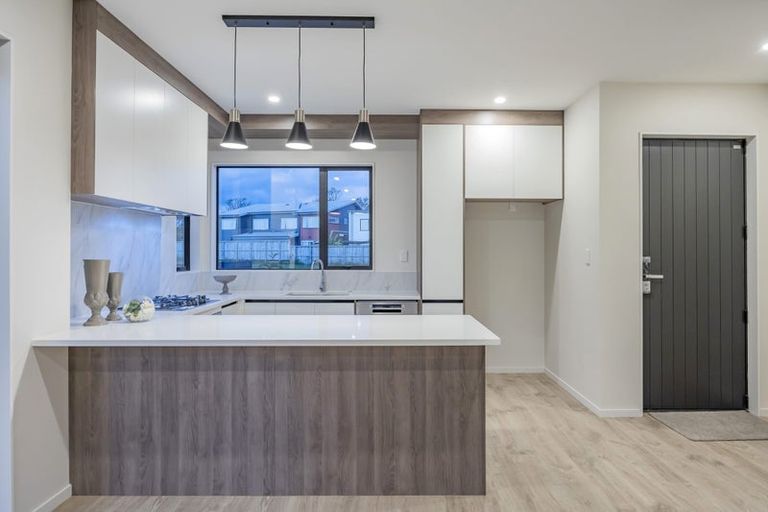 Photo of property in 18c Winfield Road, Kumeu, 0810