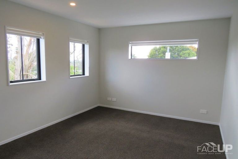 Photo of property in 15/15 Sunhill Road, Sunnyvale, Auckland, 0612