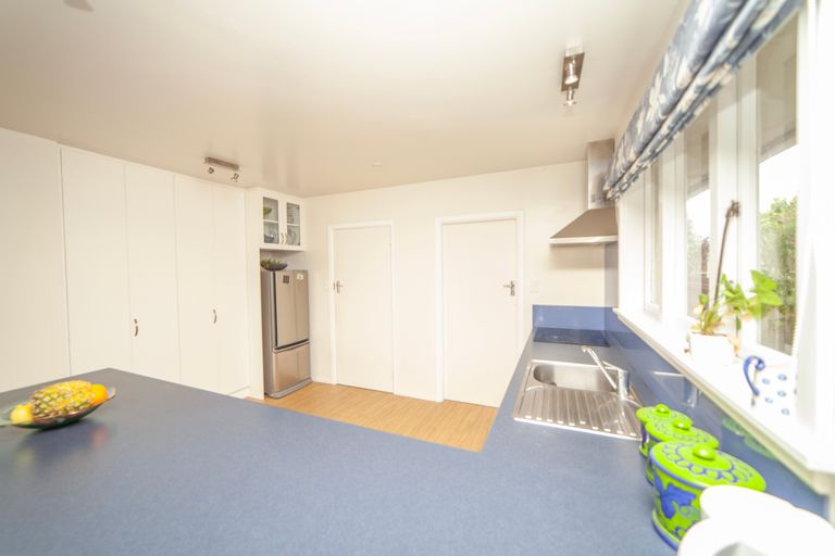 Photo of property in 5 Burrows Place, Ilam, Christchurch, 8041