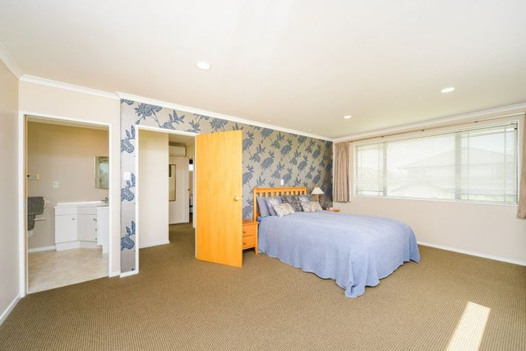 Photo of property in 189 Ruapehu Drive, Fitzherbert, Palmerston North, 4410