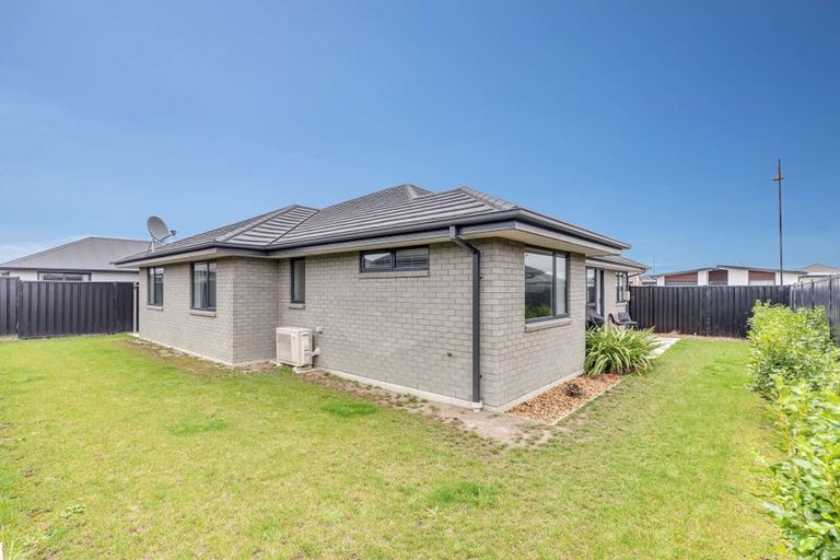 Photo of property in 14 Paroto Street, Kaiapoi, 7630
