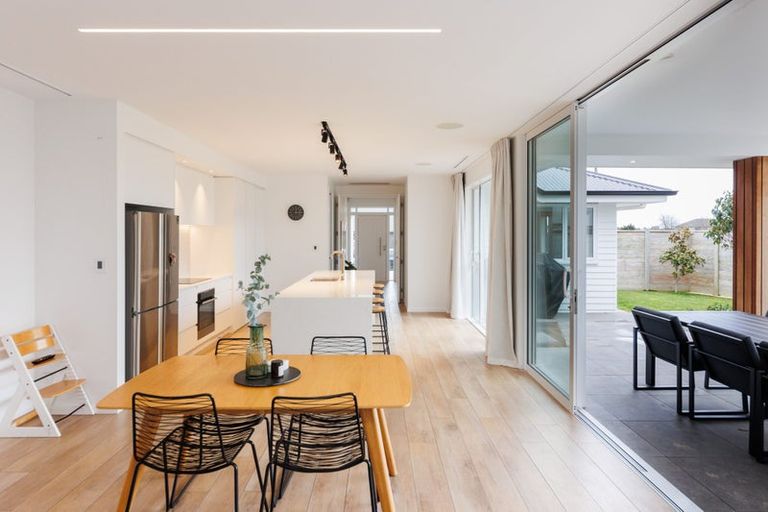 Photo of property in 36 Dogwood Way, Milson, Palmerston North, 4414