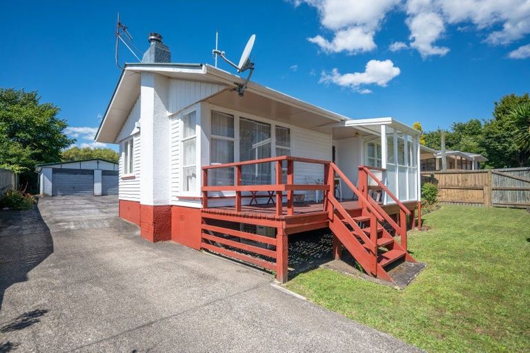 Photo of property in 10 Brent Road, Owhata, Rotorua, 3010