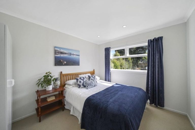Photo of property in 141 Gossamer Drive, Pakuranga Heights, Auckland, 2010