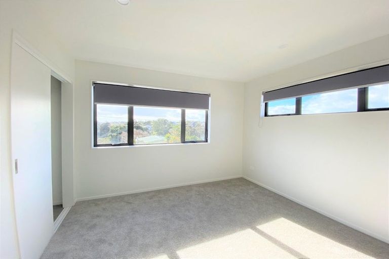 Photo of property in 1/39 Renata Crescent, Te Atatu Peninsula, Auckland, 0610