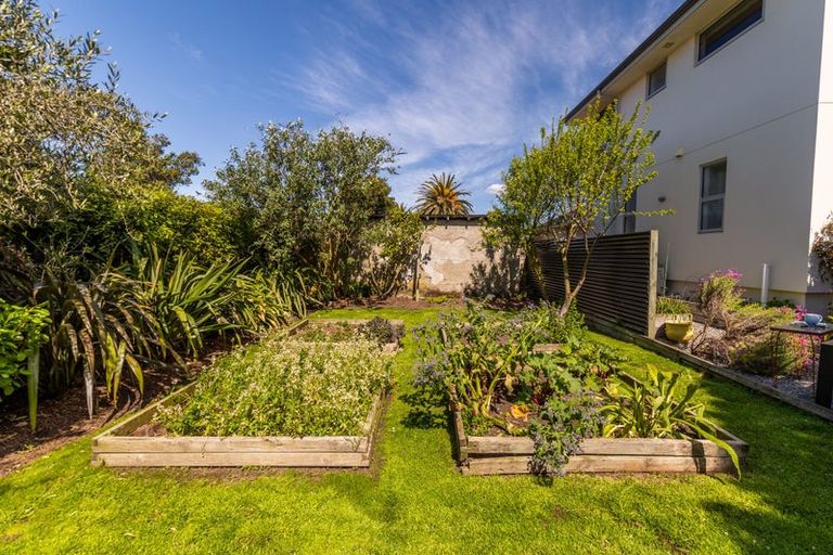 Photo of property in 399a Estuary Road, South New Brighton, Christchurch, 8062